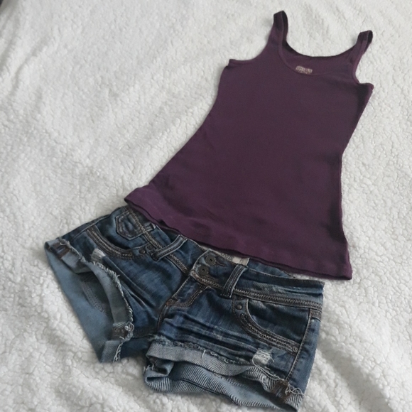 Short/Top - Picture 2 of 7